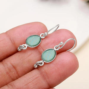 Pendientes de Oro Blanco E4710 con Engaste de Bisel, Joyería Clásica de Moda para Mujer - Product Image 3