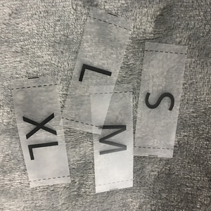 Étiquette de lavage transparente en TPU imprimée mat personnalisée pour vêtements, avec description des tailles - Vente en gros usine - Product Image 4