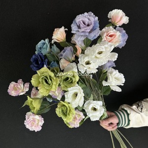 Flores rosas artificiales de seda hechas a mano antibacterianas Vintage para el día de la madre y la graduación - Product Image 1