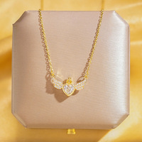 Collar de Lujo de Acero Inoxidable con Colgante de Oro de 18k, Perla, Concha, Zirconia, Trébol, Mariposa, Corazón, Letra CZ y Flor para Mujer