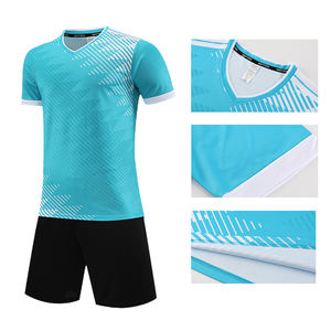 Kit da calcio Unisex personalizzato Top e pantaloncini con ultima maglia progettata per bambini con stampa del Logo della squadra - Product Image 4