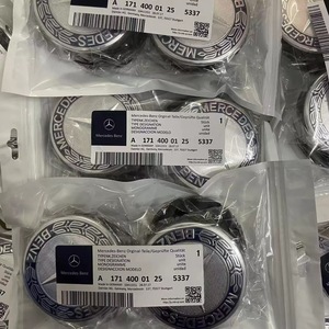 <span class=keywords><strong>Cache</strong></span>-<span class=keywords><strong>moyeu</strong></span> de roue noir 75 mm avec emblème bleu laurier, couvercle de remplacement d'origine pour <span class=keywords><strong>Mercedes</strong></span> Benz - Product Image 1