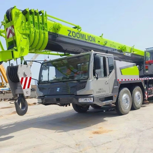 Puissante grue sur camion tout-terrain Zoomlion de 50 tonnes avec moteur Weichai pour les opérations de levage lourd sur site - Product Image 1