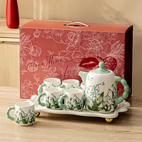 Vente en gros d'usine de luxe élégant ensemble de tasses à thé en céramique florale avec boîte-cadeau 6 tasses 1 théière et plateau de service