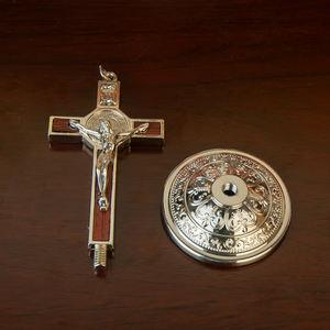 HT Church Supplier Metal Jesús Crucifijo Mesa Cruz Mesa católica Cruz con soporte para las oraciones de Cristo Jerusalén Decoración para el hogar - Product Image 6