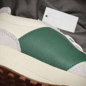 Sneakers unisexes de luxe de haute qualité, design élégant, chaussures de marche en plein air, chaussures décontractées pour femmes - Product Image 3