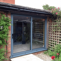 Porte coulissante en aluminium avec moustiquaire, double vitrage en verre trempé, design minimaliste, glissement fluide, pour balcon et cuisine