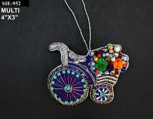 Adorno navideño de terciopelo hecho a mano en India, decoración festiva premium para el hogar, fabricante y proveedor de adornos. - Product Image 6