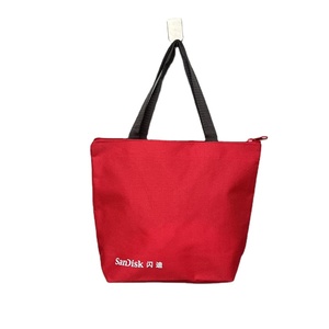 Bolsa <span class=keywords><strong>de</strong></span> compras <span class=keywords><strong>de</strong></span> poliéster impermeable reutilizable Oxford 600D <span class=keywords><strong>de</strong></span> <span class=keywords><strong>tela</strong></span> <span class=keywords><strong>con</strong></span> logotipo personalizado, bolsa pequeña roja para almuerzo por sublimación <span class=keywords><strong>con</strong></span> cremallera - Product Image 1