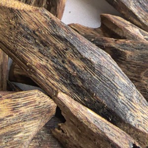 Eco4B02 Copeaux d'Agarwood/Oud Encens 3A- 7-11Y Arbre Kynam pour un parfum naturel pur, boisé, épicé, floral, menthe poivrée, désodorisant - Product Image 3