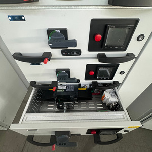 Solución de Automatización Industrial MNS de Bajo Voltaje con Engranajes Extraíbles IP54 y Bloqueo Híbrido para Fábricas de Moldeo por Inyección de Caucho y Plástico - Product Image 2