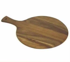 Planche à découper à pizza en bois en forme de raquette de bonne qualité