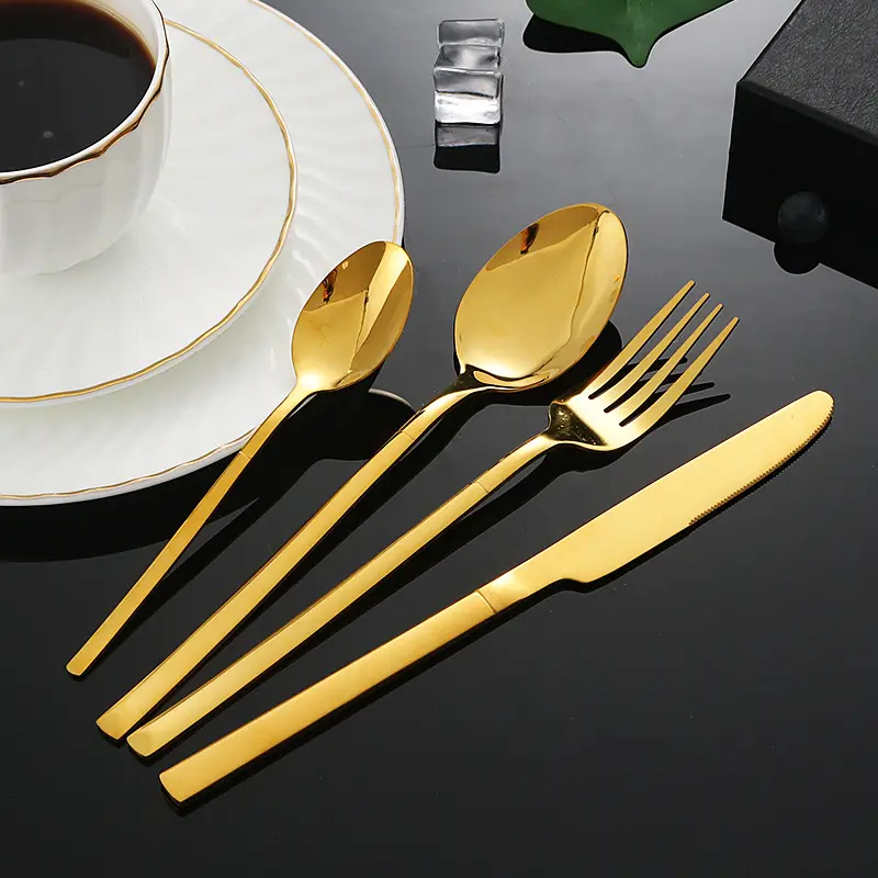 Amazon Offre Spéciale Design de luxe Couverts à manche fin Couverts à manche imprimé de couleur Ensemble de vaisselle avec couteau cuillère fourchette