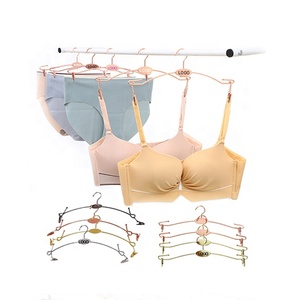 Cintres métalliques personnalisés avec logo Or, Argent, Noir pour lingerie, soutiens-gorge, culottes, maillots <span class=keywords><strong>de</strong></span> <span class=keywords><strong>bain</strong></span>, avec clip <span class=keywords><strong>de</strong></span> présentation pour magasin <span class=keywords><strong>de</strong></span> sous-vêtements - Product Image 1