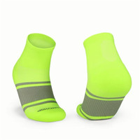 Chaussettes de course et de cyclisme aérodynamiques personnalisées pour hommes, chaussettes de course en nylon de haute qualité résistantes à l'usure, chaussettes de sport de compression personnalisées