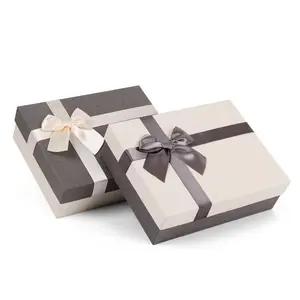 Idea creativa per la festa della mamma vuota rossa di lusso personalizzata 2022 nuova semplice scatola regalo per festa di compleanno quadrata rossa scura con nastro rosso