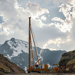 เครื่องตอกเสาเข็มไฮดรอลิก 9T สำหรับเสาเข็มคอนกรีตสำเร็จรูป พร้อมเครื่องยนต์ ปั๊ม มอเตอร์ เกียร์ ลูกปืน ชุดเกียร์-ส่วนประกอบหลักครบชุด - Product Image 3