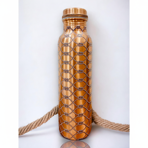 ขวดทองแดงที่เป็นมิตรกับสิ่งแวดล้อมพร้อมฝาปิดกันรั่วมีลักษณะเป็นงานฝีมือและคุณสมบัติเก็บน้ำอายุรเวทสำหรับใช้ในการออกกำลังกาย - Product Image 1