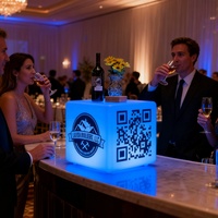 E Smartlive ES-CUBE Moderna Insegna Luminosa a Cubo LED in Plastica con Stampa Logo per Uso Esterno Casa Bar Centro Commerciale Resistente all'Acqua Ecologica