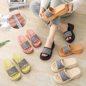 Kişiselleştirilmiş açık kapalı eva yumuşak güzel terlik kaymaz açık yumuşak eva pvc slaytlar ayakkabı bayanlar moda terlikler - Product Image 4