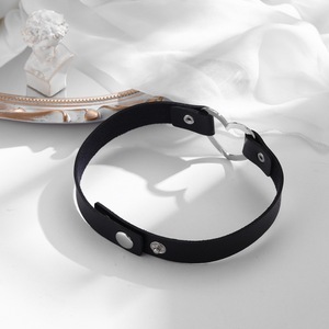 Collar corto de cadena para clavícula con forma de corazón oscuro de cuero PU, estilo punk rock europeo y americano, para discoteca, transfronterizo - Product Image 4
