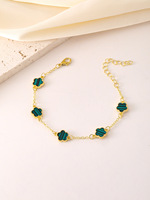 Pulsera de cadena delicada con diseño de cuatro hojas, chapada en oro de 14k, con flor y cinco tréboles de la suerte, para mujer, ideal como regalo.