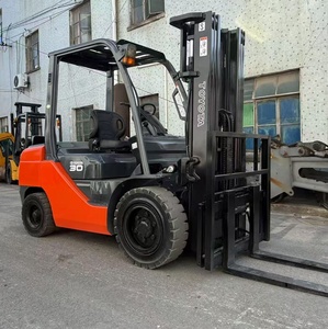 FD2.5/3/4/5/7/10/15/16/25/30-Ton Used Diesel 8FD30 Forklift with Three Master for Sale IN SHANGHAI FOR SALE - Product Image 1