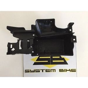 Sistema di Ventilazione Airbox Sinistro per Ducati 749 999 - Product Image 1