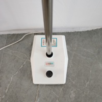 Lampe d'inspection sur pied, Lampe d'examen médical mobile, Lampe d'inspection LED à 9 trous avec interrupteur au pied