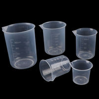 Approvisionnement d'usine laboratoire de haute qualité 50ml 500ml bécher de mesure en plastique avec bec doseur tasse