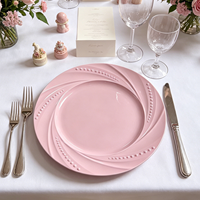Assiette de Présentation Rose Moderne de Luxe Résistante à la Chaleur avec Bord Perlé, en Plastique Non Toxique, Durable pour Mariages et Tables de Mariés