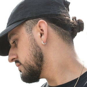 <span class=keywords><strong>Boucles</strong></span> <span class=keywords><strong>d</strong></span>'<span class=keywords><strong>oreilles</strong></span> créoles huggie à pointes hip-hop pour hommes, entièrement serties de CZ, en argent sterling 925, bicolores - Product Image 3