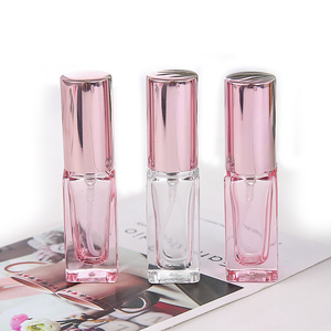 Vente en gros Bouteille <span class=keywords><strong>de</strong></span> <span class=keywords><strong>parfum</strong></span> en verre rechargeable <span class=keywords><strong>de</strong></span> 10 ml Récipient pour la désinfection des mains Flacons pulvérisateurs cosmétiques personnalisés <span class=keywords><strong>de</strong></span> 20ml en <span class=keywords><strong>rose</strong></span> <span class=keywords><strong>de</strong></span> créateur - Product Image 3