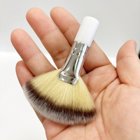 Oem aangepaste logo gezichtsborstel synthetische vezel waaier-vormige highlighterborstel poeder make-up tool verwijderen
