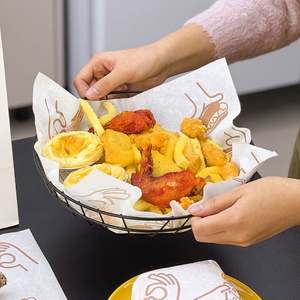 Papier alimentaire biodégradable et recyclable en PE, résistant à la graisse, à une face, avec logo personnalisé, pour pain, hamburgers et sandwichs - Product Image 2