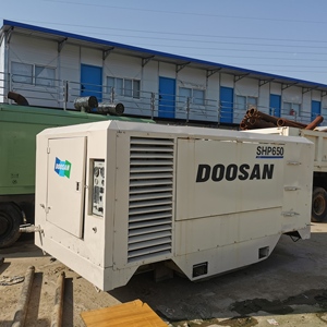 เครื่องอัดอากาศ SHP650แบบอยู่กับที่ Doosan เครื่องยนต์ดีเซลคัมมินส์ท่อขนาด<span class=keywords><strong>3</strong></span><span class=keywords><strong>นิ้ว</strong></span>ผลิตในประเทศจีน - Product Image 2