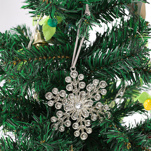 Décorations suspendues en plastique en forme de flocons de neige et de glaçons pour sapin de Noël, pendentifs pour fêtes d'hiver et thèmes glacés - Product Image 6