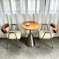 Ensemble de table et de chaises de style industriel moderne en acier inoxydable pour restaurant, café, salon de thé, pâtisserie
