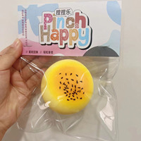 Jouet Squishy Créatif en TPR en Forme de Pâtisserie aux Fruits, à Remontée Lente, avec Jaune d'Œuf Fluide, Imprimé UV, Portable, Anti-Stress, pour Enfants, Vente en Gros