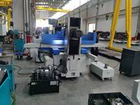 Meuleuse de surface CNC haute précision en promotion avec moteur 380V, facile à utiliser, pour atelier