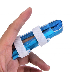 Protector postoperatorio para dedos, férula de dedo con protección de metal de aluminio para evitar roturas, esguince y banda de fijación - Product Image 3