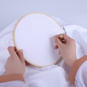 50 pz/<span class=keywords><strong>set</strong></span> Kit di fili da ricamo in cotone poliestere bianco e nero per artigianato fai da te - Product Image 2