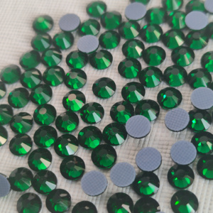 Zk Bán Buôn Tinh Thể Ngọc Lục Bảo Phẳng Trở Lại Thạch SS6-SS30 Cao Cấp Sửa Chữa Nóng Thủy Tinh Thạch Cho Bán Số Lượng Lớn - Product Image 4