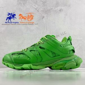 Zapatillas Deportivas Unisex Color Verde con Parte Superior Sintética y Suela Gruesa para Estilo Urbano - Product Image 1