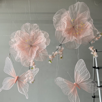 Grande fleur artificielle géante en organza rose à suspendre au plafond pour la décoration de toile de fond de mariage, vitrine de centre commercial, grande fleur en soie