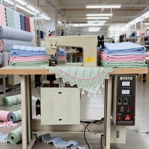 Máquina de Encaje Ultrasónica de Alta Potencia para Coser y Cortar Telas de Poliéster y Tejidos No Tejidos - Product Image 1