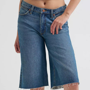 Shorts en jean pour femmes de haute qualité, coupe slim, style décontracté, séchage rapide, respirant, couleur personnalisée, shorts en jean pour femmes à prix de gros - Product Image 3