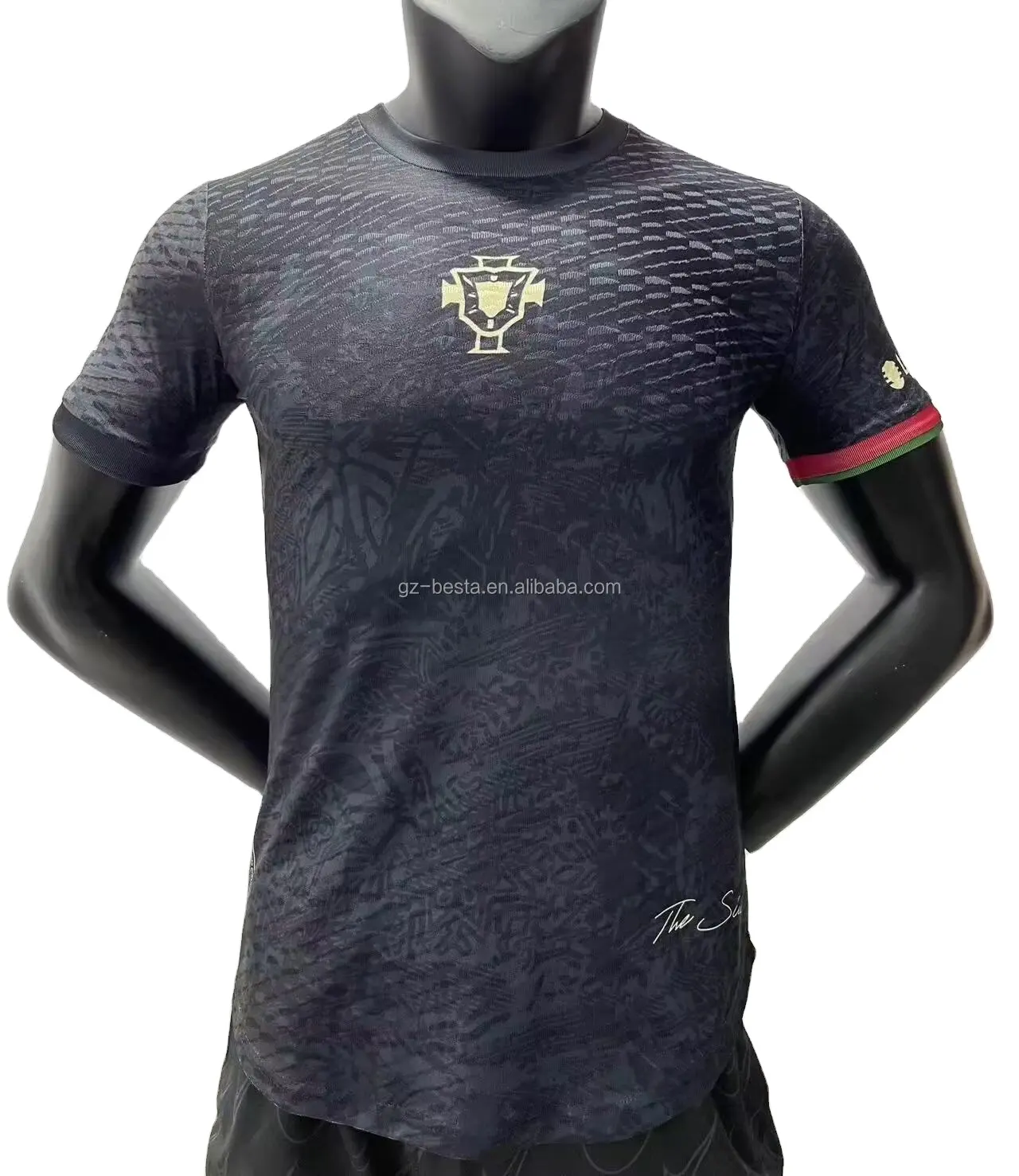 เสื้อฟุตบอลทีมชาติโปรตุเกสโรนัลโด้เสื้อฟุตบอลรุ่นพิเศษสีดำ