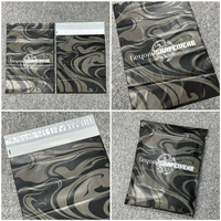 Sacs d'expédition en polyéthylène autocollants écologiques recyclés noirs avec logo personnalisé pour les entreprises de vêtements et de chaussures
