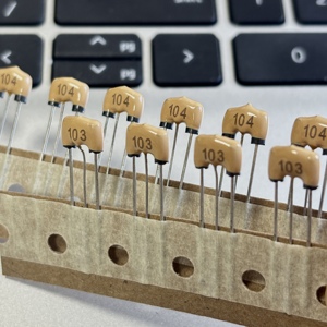 <span class=keywords><strong>EMI</strong></span> hạt lõi Choke Bộ lọc từ tính chống nhiễu SMD tín hiệu ổn định - Product Image 4